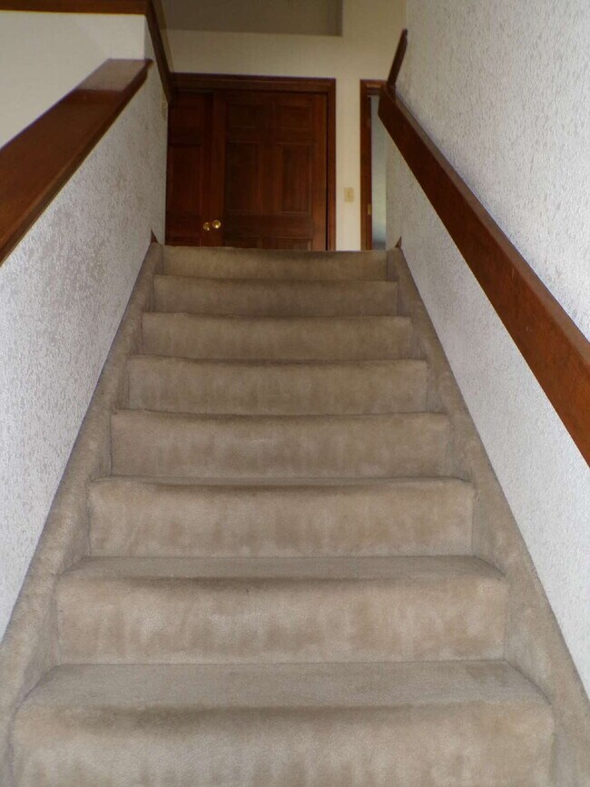 Building Photo - Four Lakes - Centennial - 3 Bedroom - 3 Ba...
