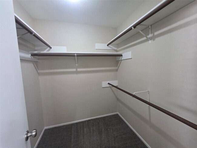 Building Photo - 2777 Forest Point Dr