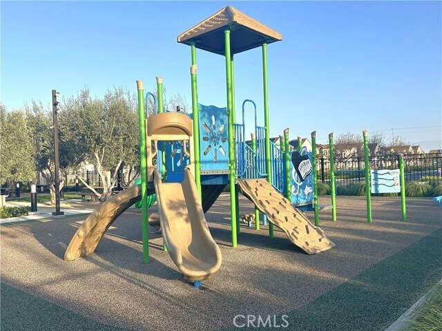 Building Photo - 16134 Paddock Ave