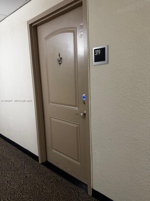 Building Photo - 100 Bayview Dr