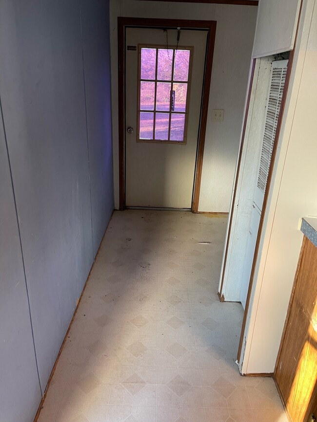 Building Photo - 204 E Browning St