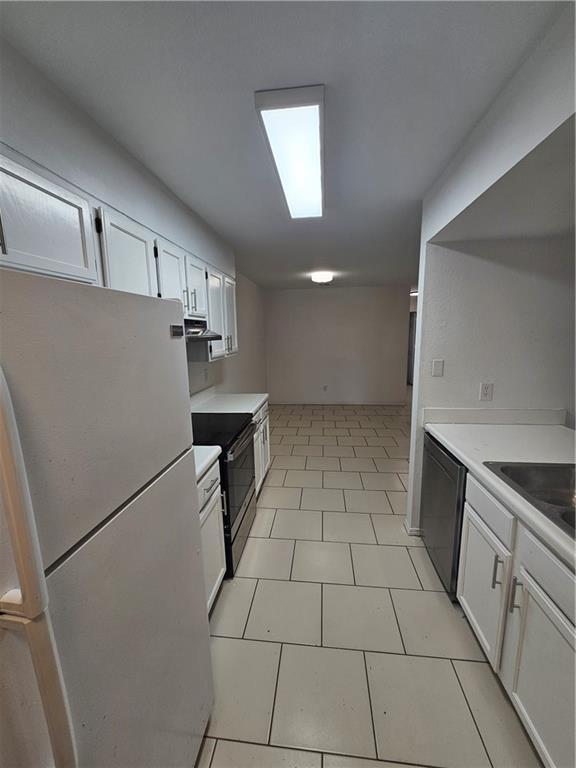 Building Photo - 2326 W Roselawn St