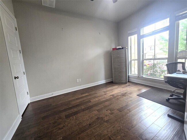 Building Photo - 225 Galveston Island Ln