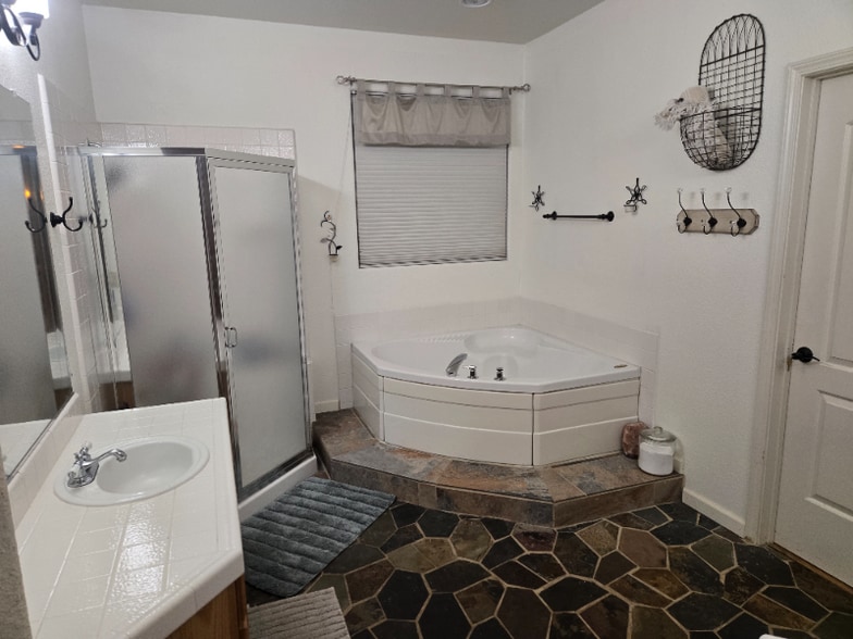 Building Photo - 3550 Big Sky Ct