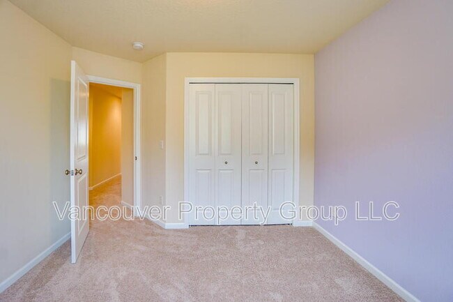 Building Photo - 2273 S Red Tail Loop