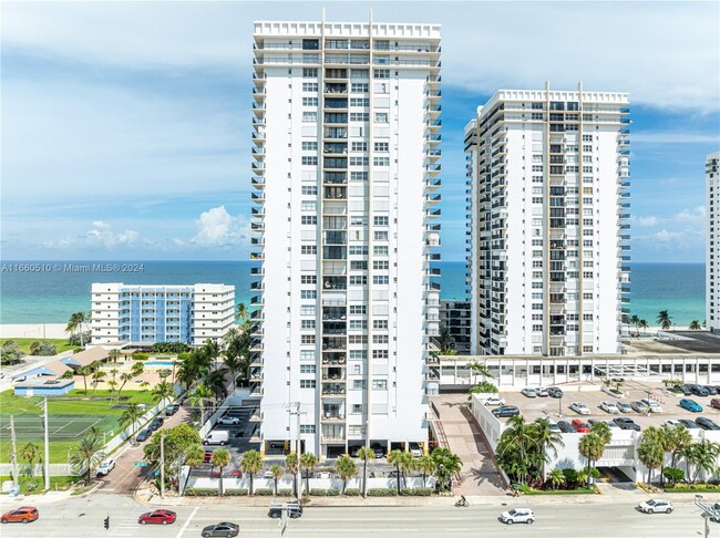 Building Photo - 2101 S Ocean Dr