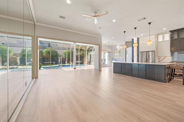 Building Photo - 3700 Watercrest Dr