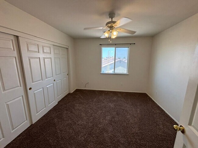 Building Photo - 224 Fonzie Ave