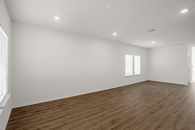 Building Photo - 3425 Marie Dr