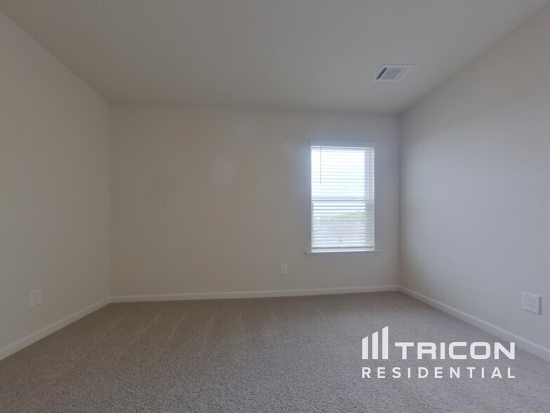Building Photo - 458 Prescott Wy