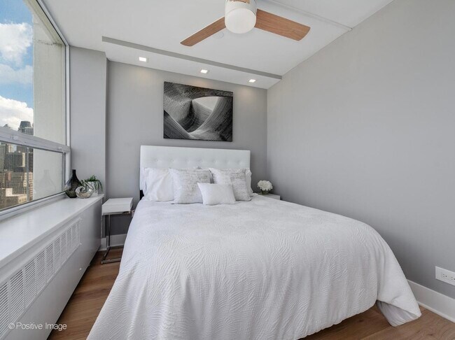 Building Photo - 1355 N Sandburg Terrace