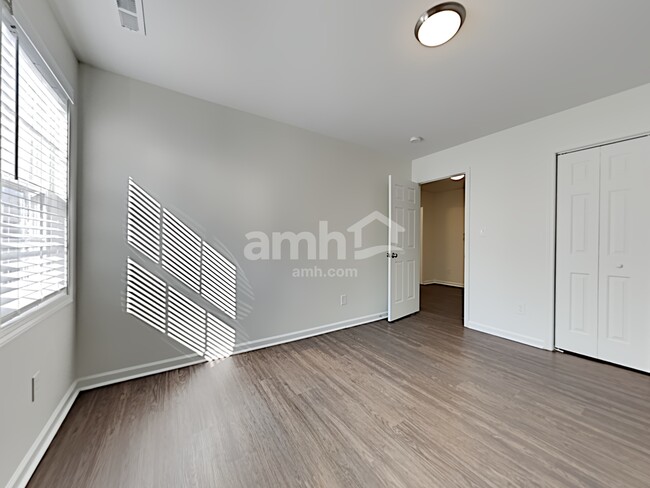 Building Photo - 2933 Smooth Stone Trail