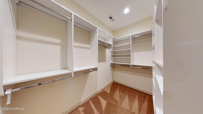 Building Photo - 45 Old Hunt Rd