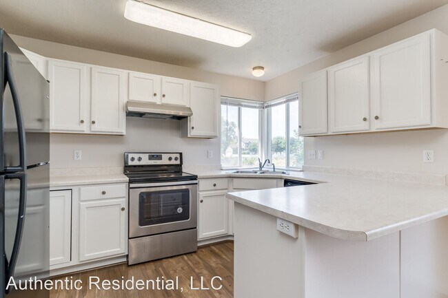 Building Photo - 4 br, 2.5 bath House - 3954 W 975 S