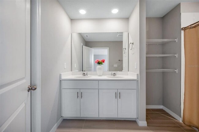 Building Photo - 7705 Momentum Pkwy
