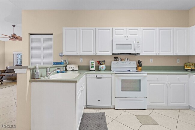 Building Photo - 15571 Bellamar Dr