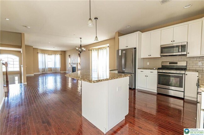 Building Photo - 2406 Gentle Hollow Rd