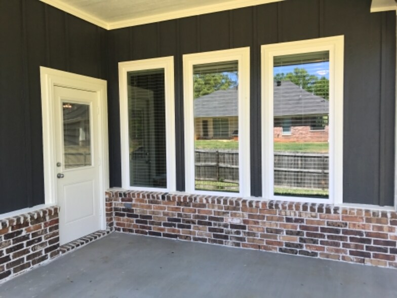 Building Photo - 1737 Austin Dr