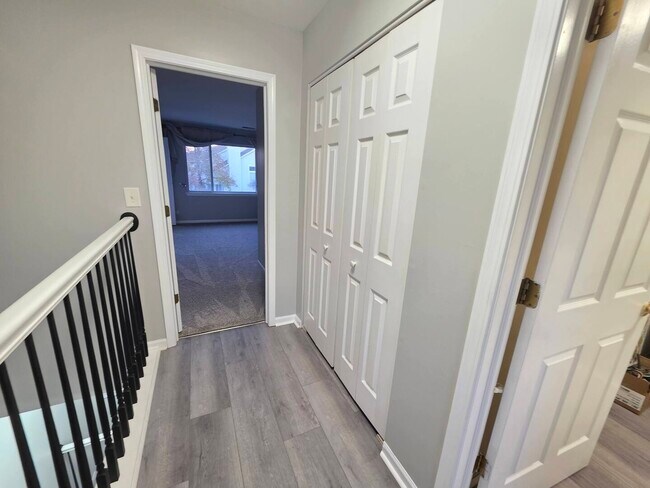 Building Photo - 3076 Kentshire Cir