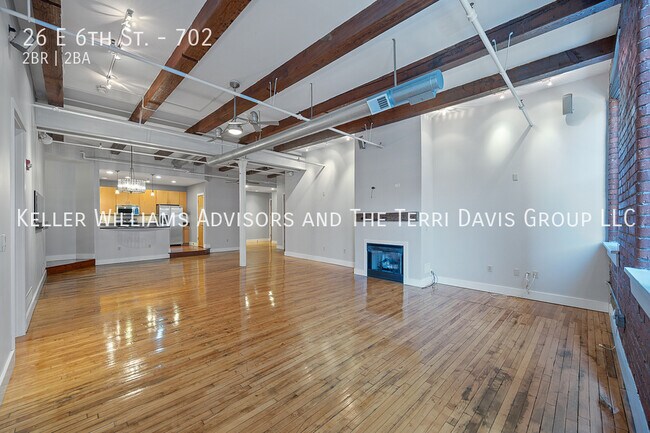 Building Photo - 26 E 6th St
