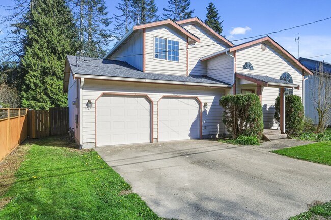 Building Photo - Move in Ready now! 3 bed 2.5ba - Olympia School District