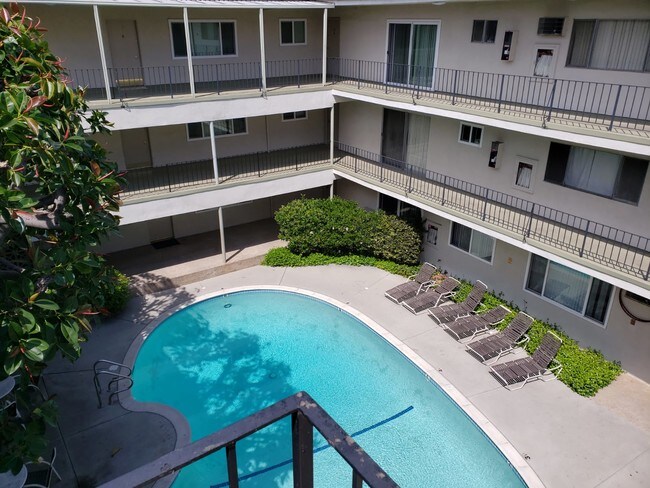 Building Photo - 5000 Coldwater Canyon Ave