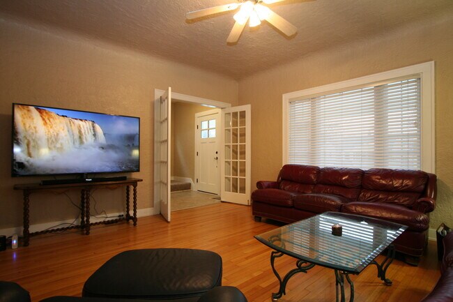 Building Photo - 233 Garfield Ave SW