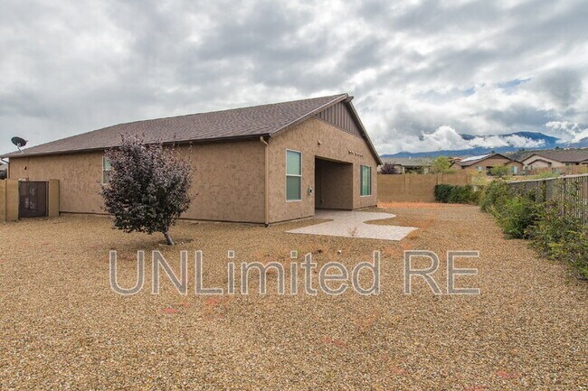 Building Photo - 308 Spirit Cir