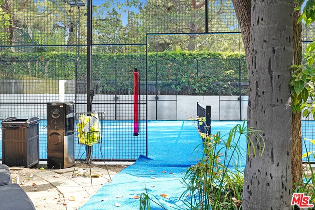 Building Photo - 9451 Sunset Blvd