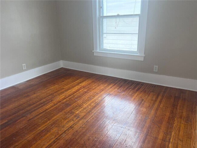 Building Photo - 135 Arbordale Ave