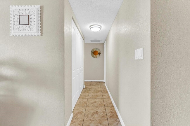 Building Photo - 1985 S Ocean Dr