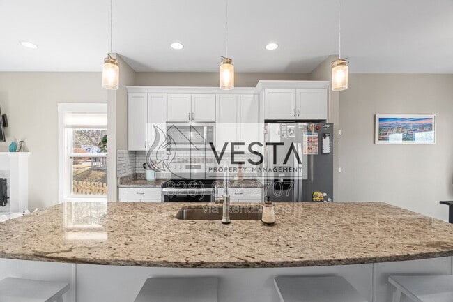 Building Photo - 4 Lola Lilly Pl