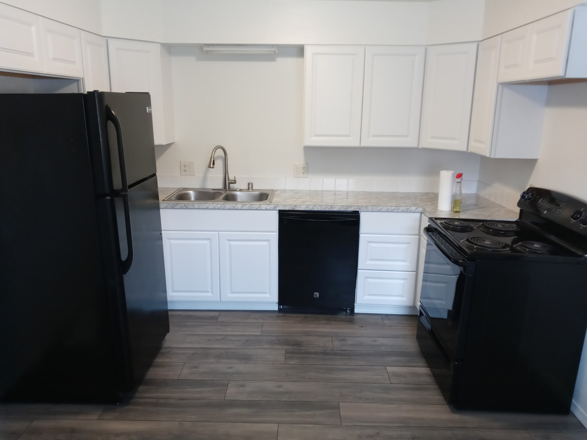 Kitchen - 1712 E Cataldo Ave