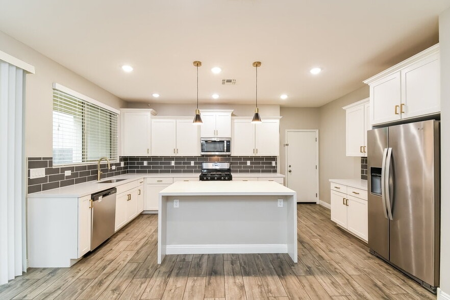 Building Photo - 4860 S Charger