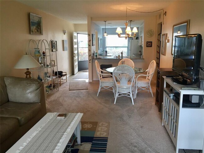 Building Photo - 6180 Sun Blvd