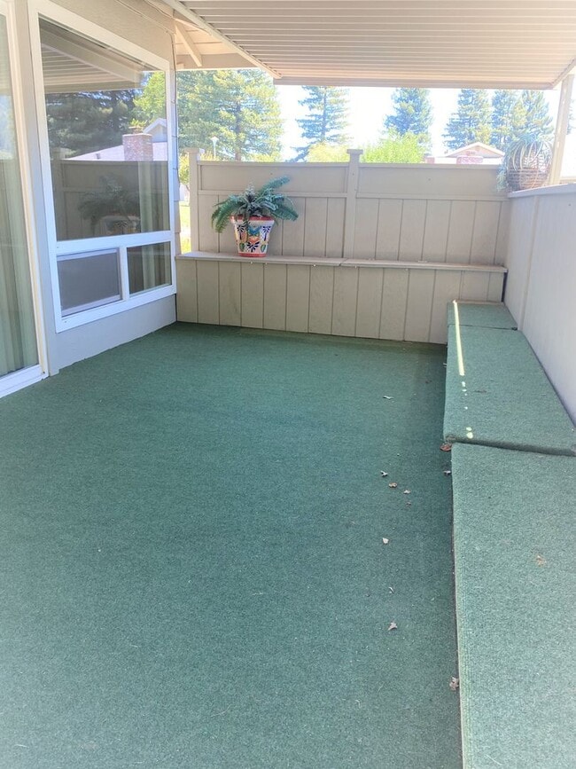 Building Photo - Very nice home w/CENTRAL AIR CONDITIONING ...