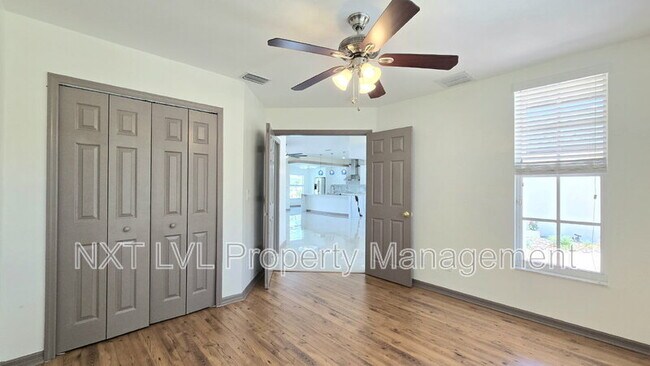 Building Photo - 511 SE 25th Terrace