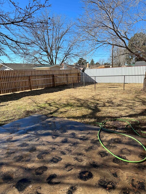 Building Photo - 121 Cactus Dr