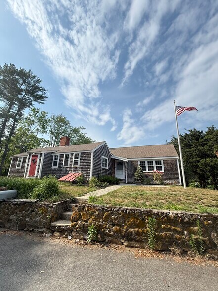 Building Photo - 246 Enterprise St