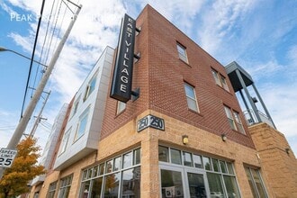 Building Photo - 257 E 12th Ave