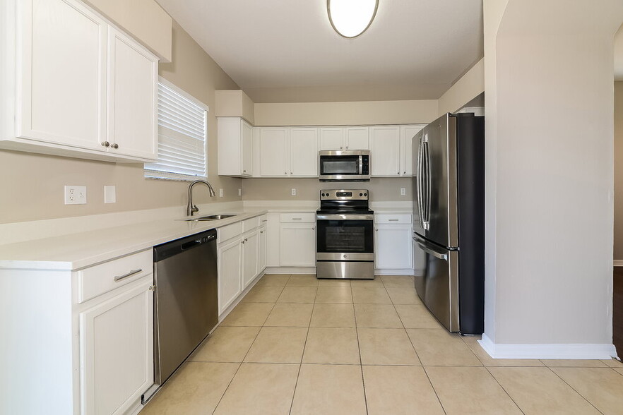 Building Photo - 12026 Bridge Point Ln