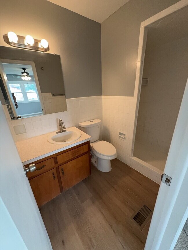 Building Photo - "Charming 3-Bedroom Home with 2 Full Baths and 1580 Sq Ft of Living Space in Wichita!"