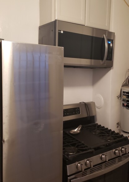 Kitchen - 3482 Midvale Ave