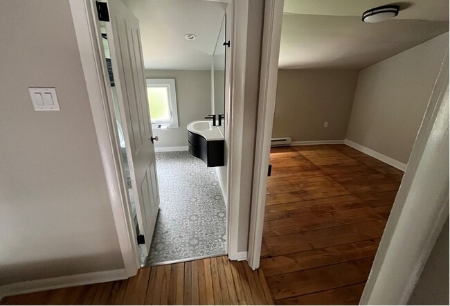 Building Photo - *Beautiful home in historic area of the city*