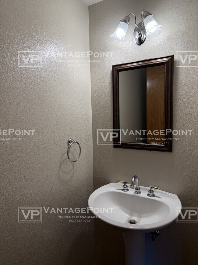 Building Photo - 2125 Elvira Way