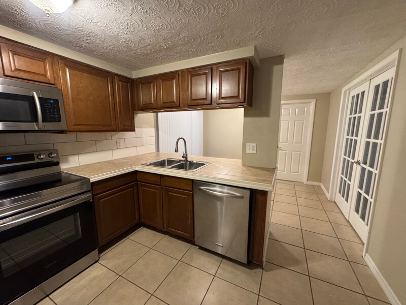 Building Photo - 3509 Nixon Rd