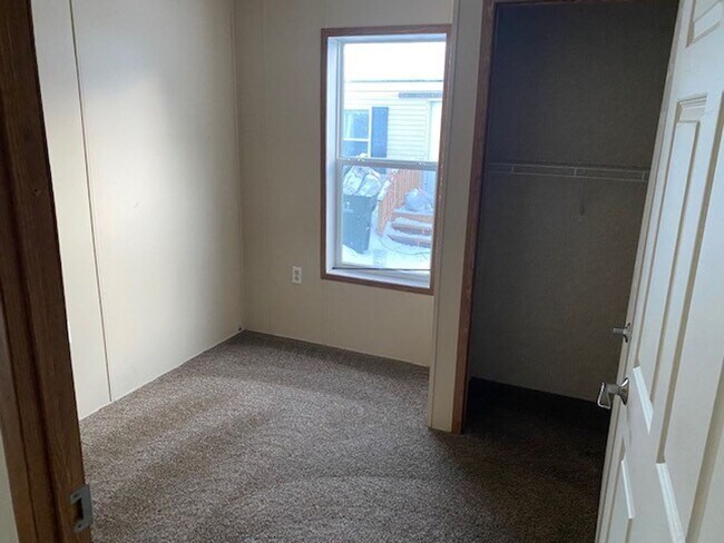 Building Photo - 3 Bedrooms, 1 Bathroom in Pequot Terrace Trailer Park Lot A20, Pequot Lakes, MN