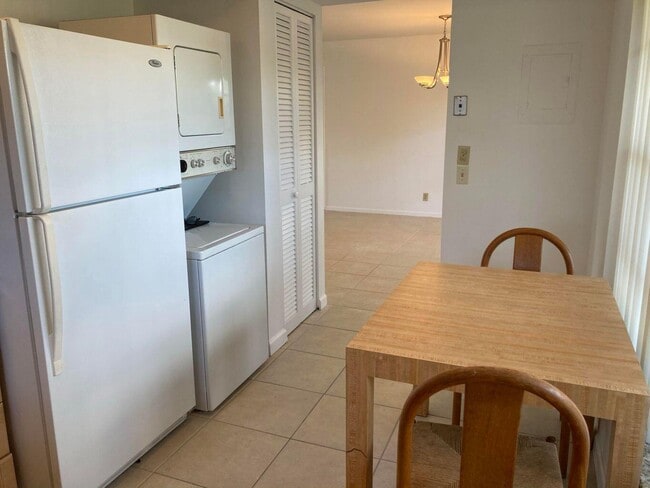 Building Photo - 13777 Via Aurora