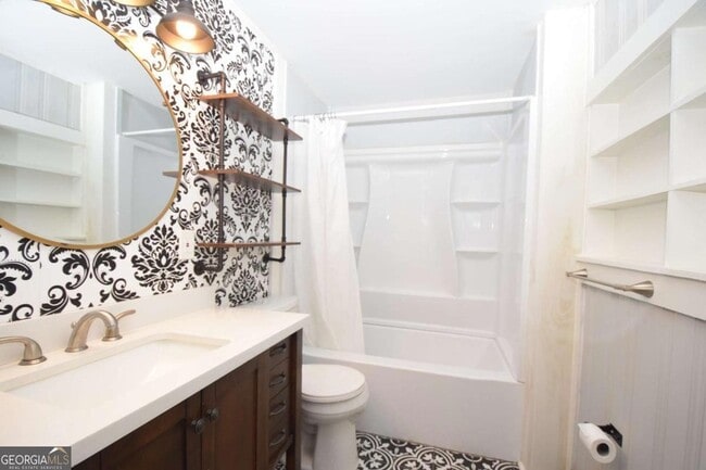 Building Photo - 3116 Jackson St