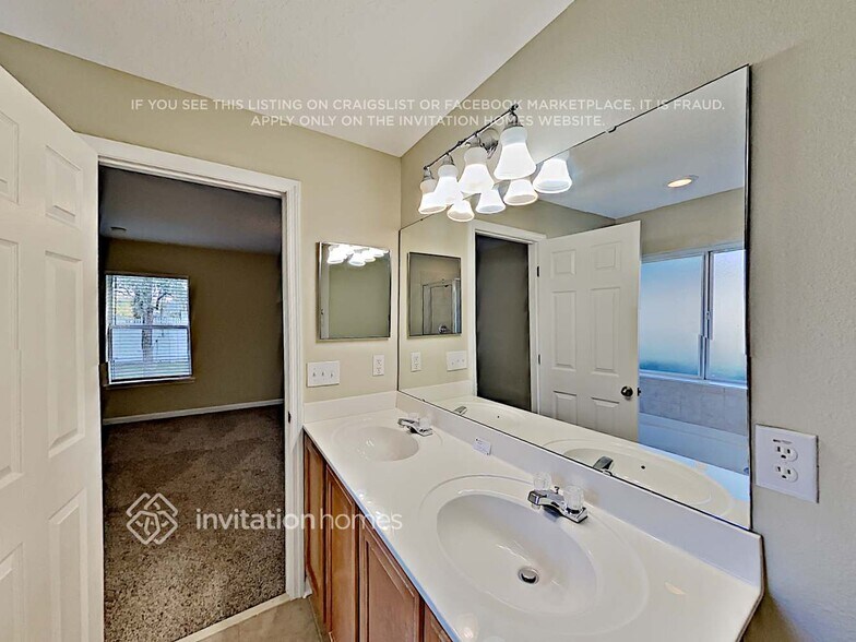 Building Photo - 1316 Tilapia Trail